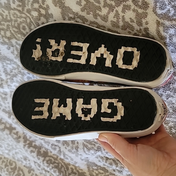 STUNNING NINTENDO MARIO BROTHERS AUTHENTIC VANS - Picture 9 of 11